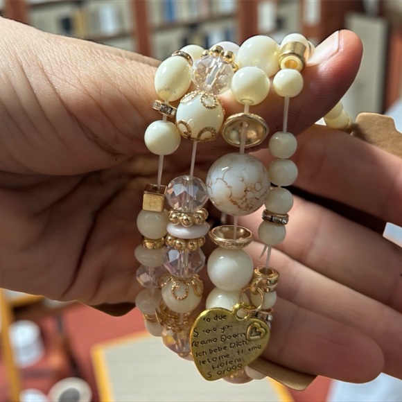 Fashion Jewelry Boho Gold and White Bracelet Set With Heart Charm - Picture 4 of 5